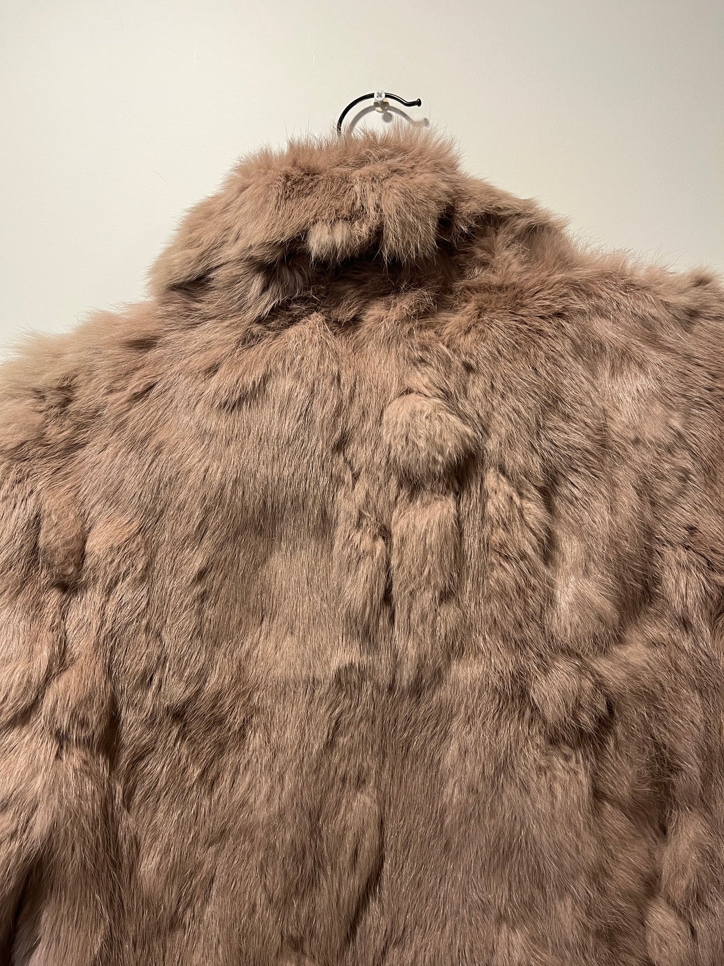 Manteau en fourrure taupe