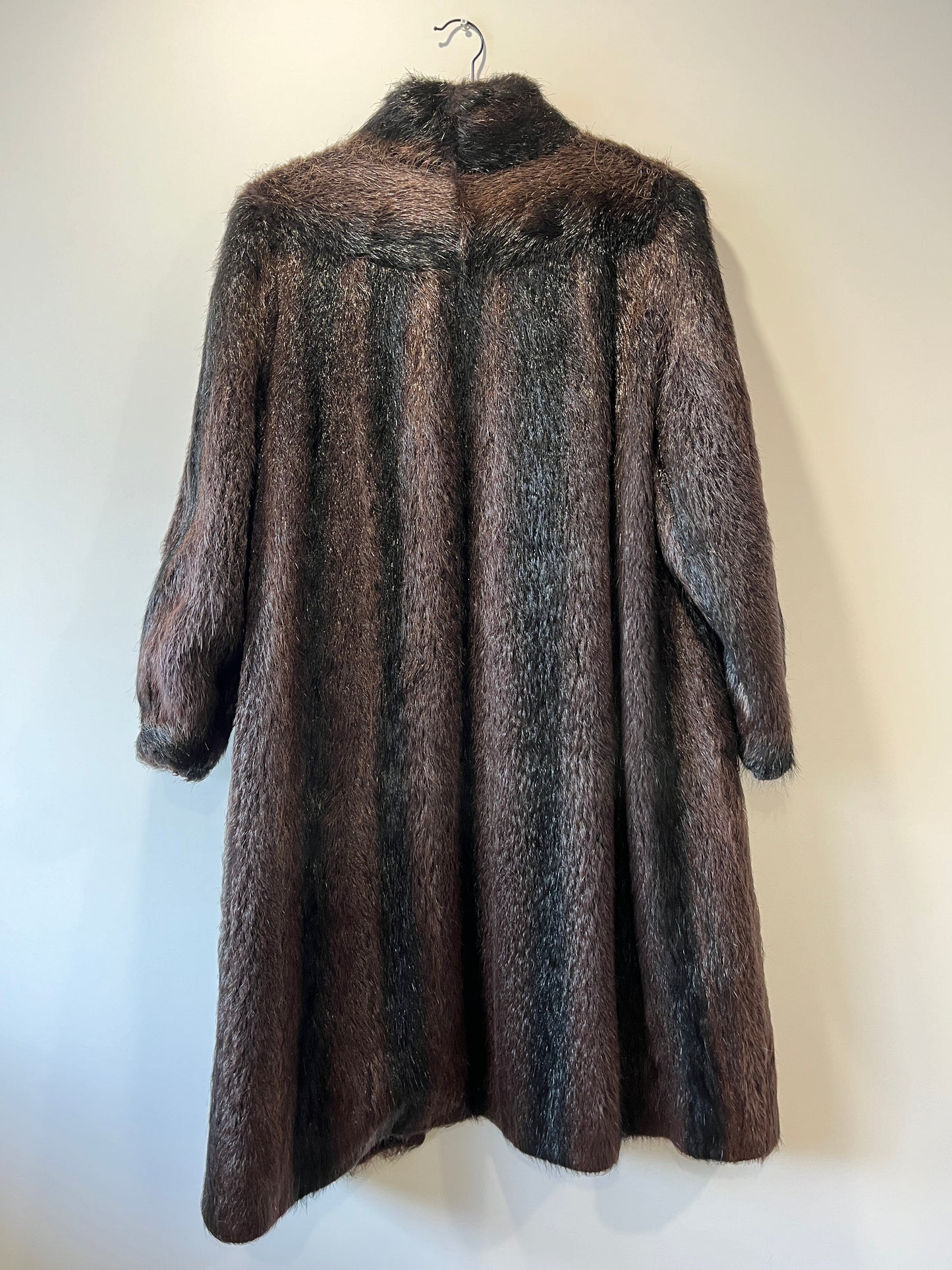Manteau long en fourrure marron