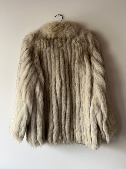 Manteau en fourrure galonné blanc