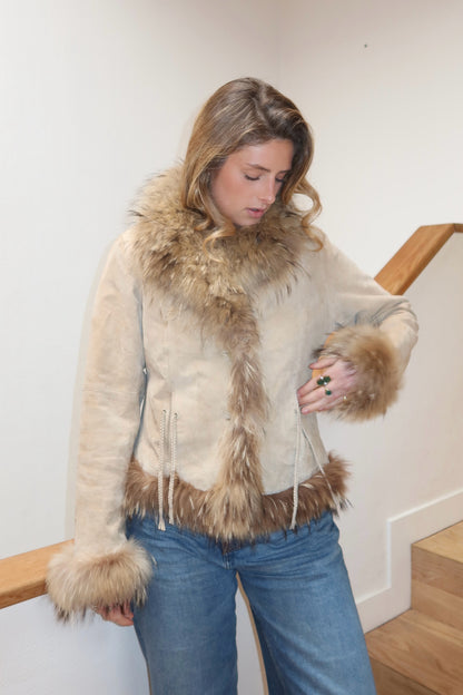 Veste en cuir avec bordures en fourrure beige