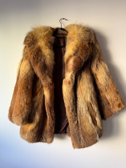 Manteau en fourrure fauve