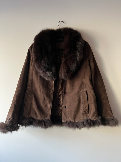 Veste en cuir avec bordures en fourrure marron