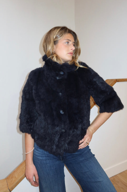 Veste en fourrure bleu nuit manches courtes