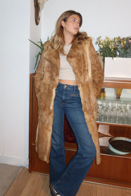 Manteau long en fourrure beige