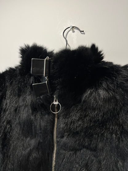 Veste courte en fourrure noire