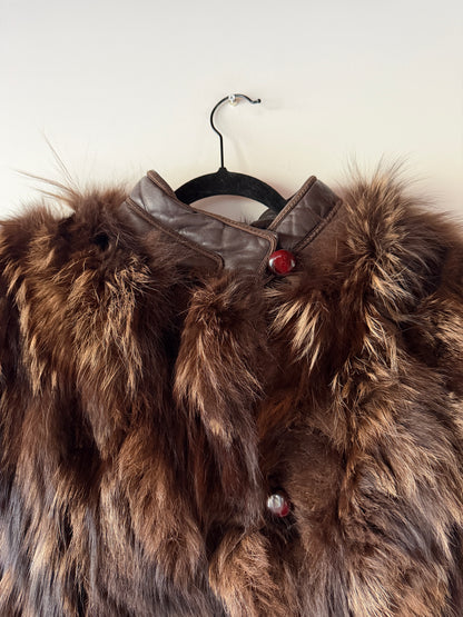 Veste en fourrure et cuir marron