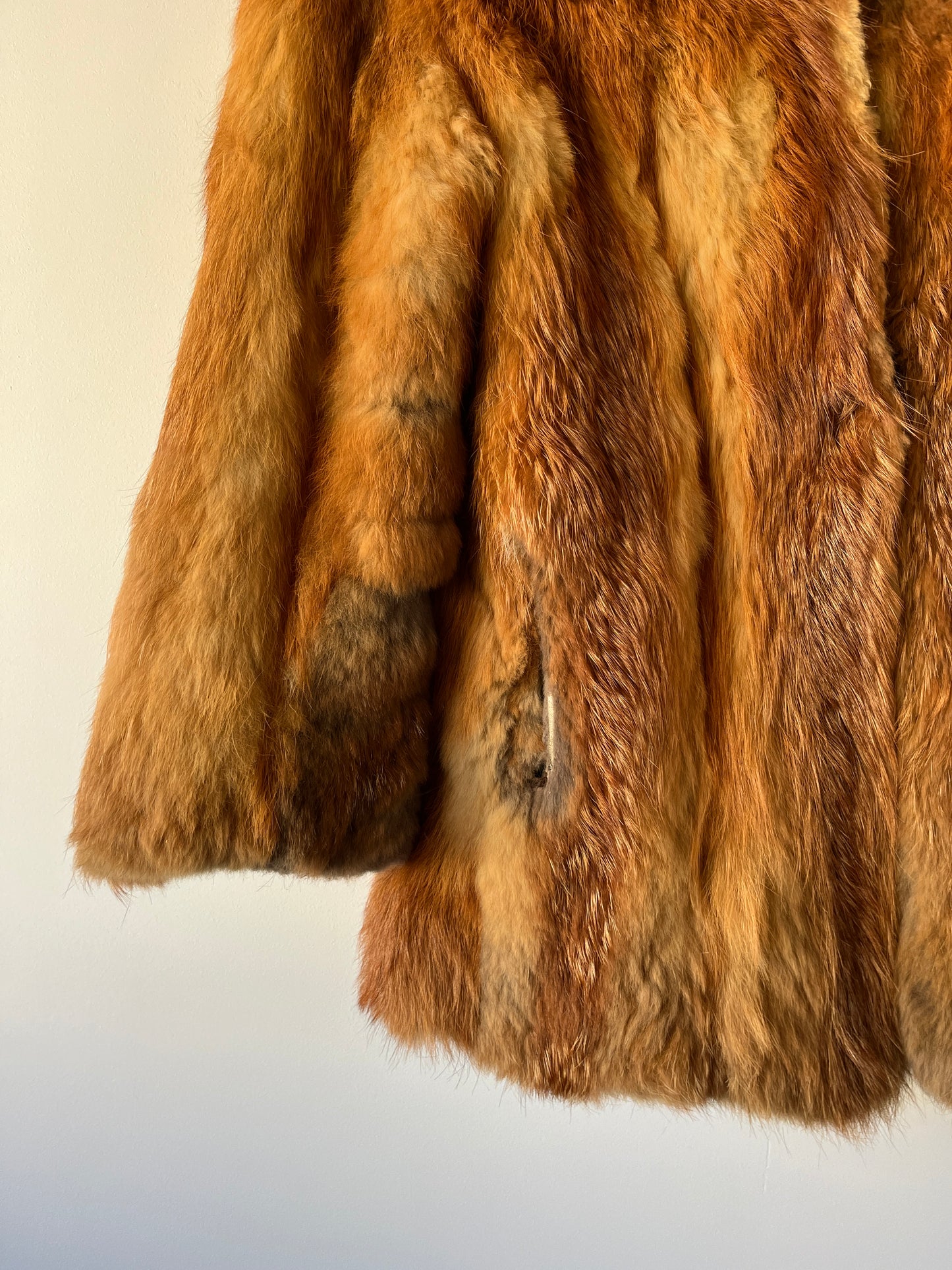 Manteau en fourrure roux doré