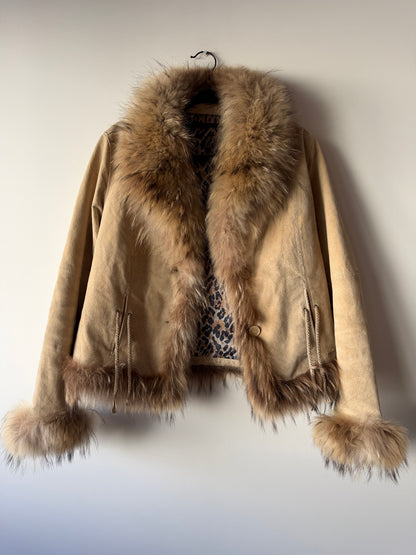 Veste en cuir avec bordures en fourrure beige