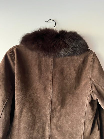 Veste en cuir avec bordures en fourrure marron