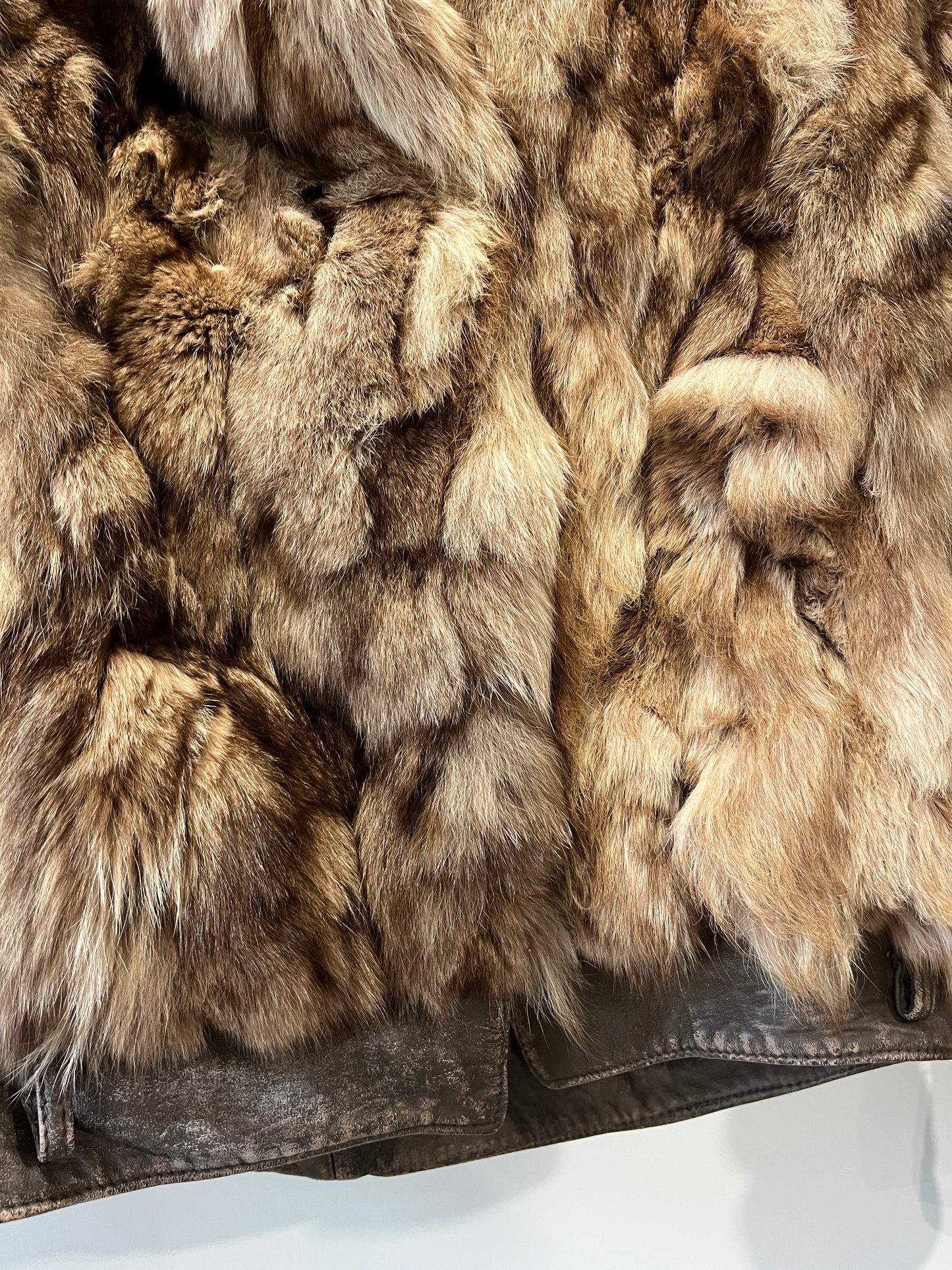 Veste en fourrure et cuir