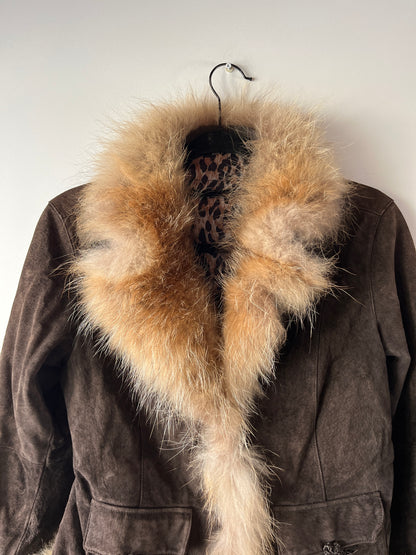 Veste en cuir avec bordures en fourrure