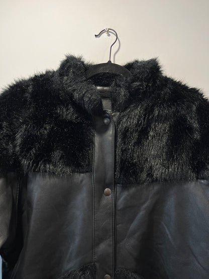Veste en simili cuir et fausse fourrure
