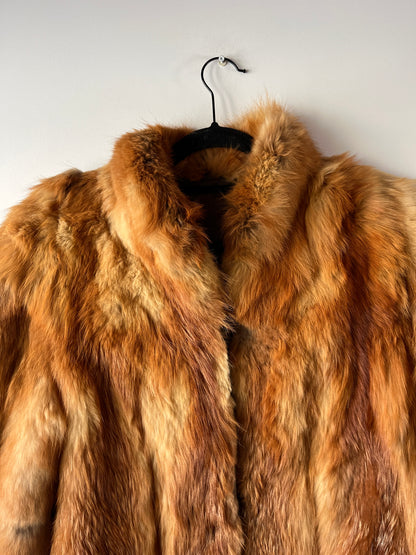 Manteau en fourrure roux doré