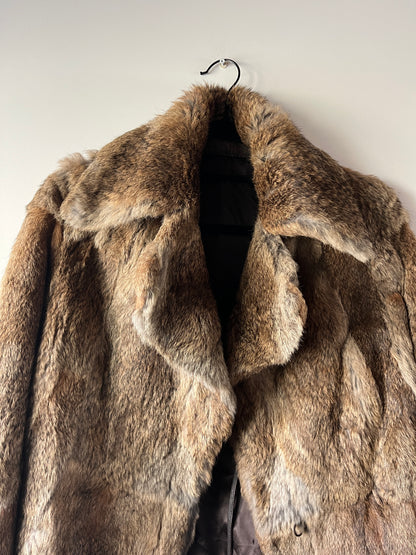 Veste en fourrure marron