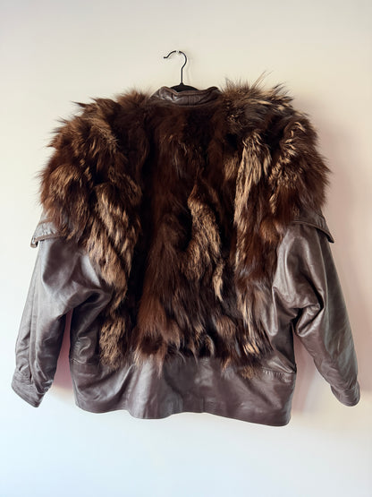 Veste en fourrure et cuir marron