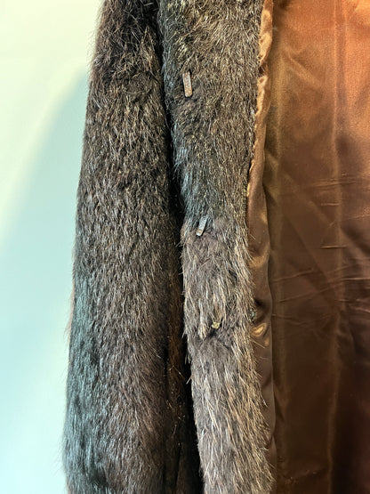 Manteau long en fourrure marron