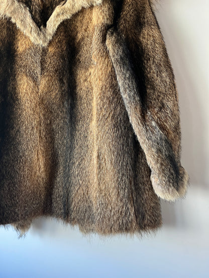 Manteau en fourrure fauve