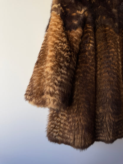 Manteau en fourrure marron
