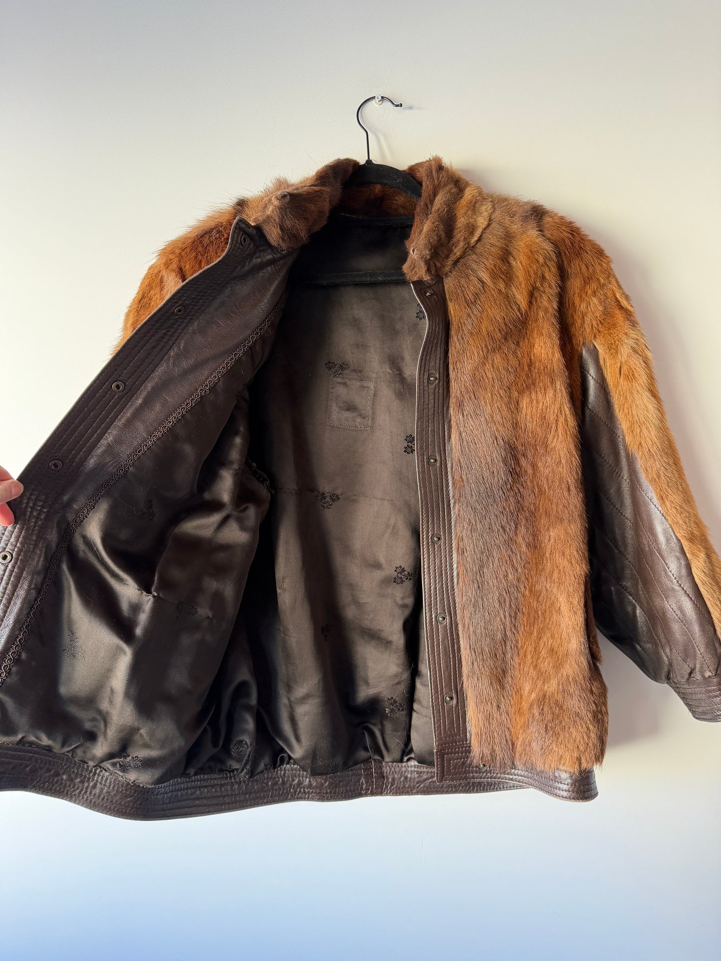 Veste en fourrure et cuir marron