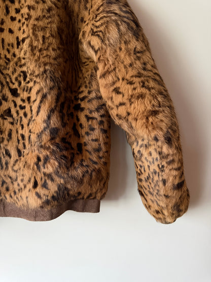 Veste en fourrure imprimée léopard