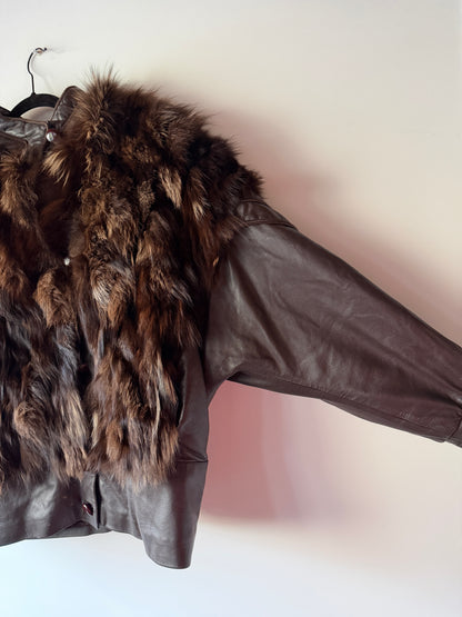 Veste en fourrure et cuir marron