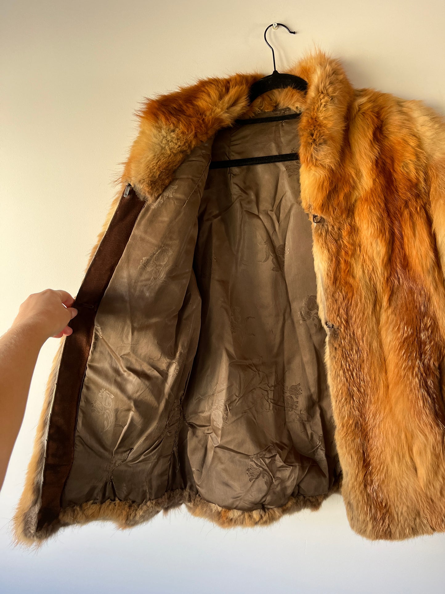 Manteau en fourrure roux doré