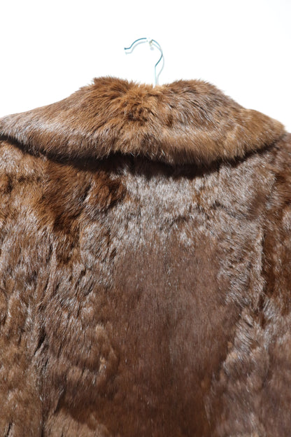 Manteau en fourrure marron