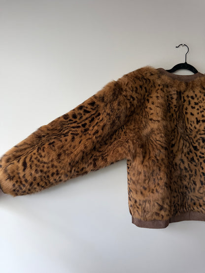 Veste en fourrure imprimée léopard