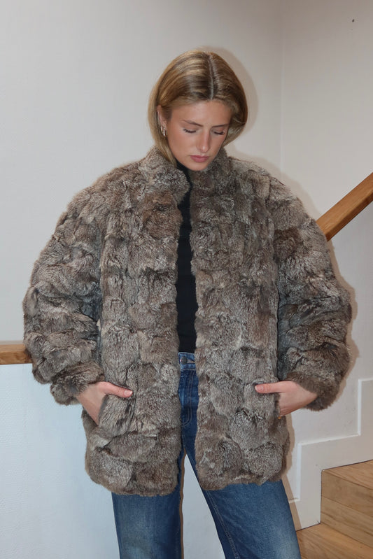 Manteau en fourrure gris