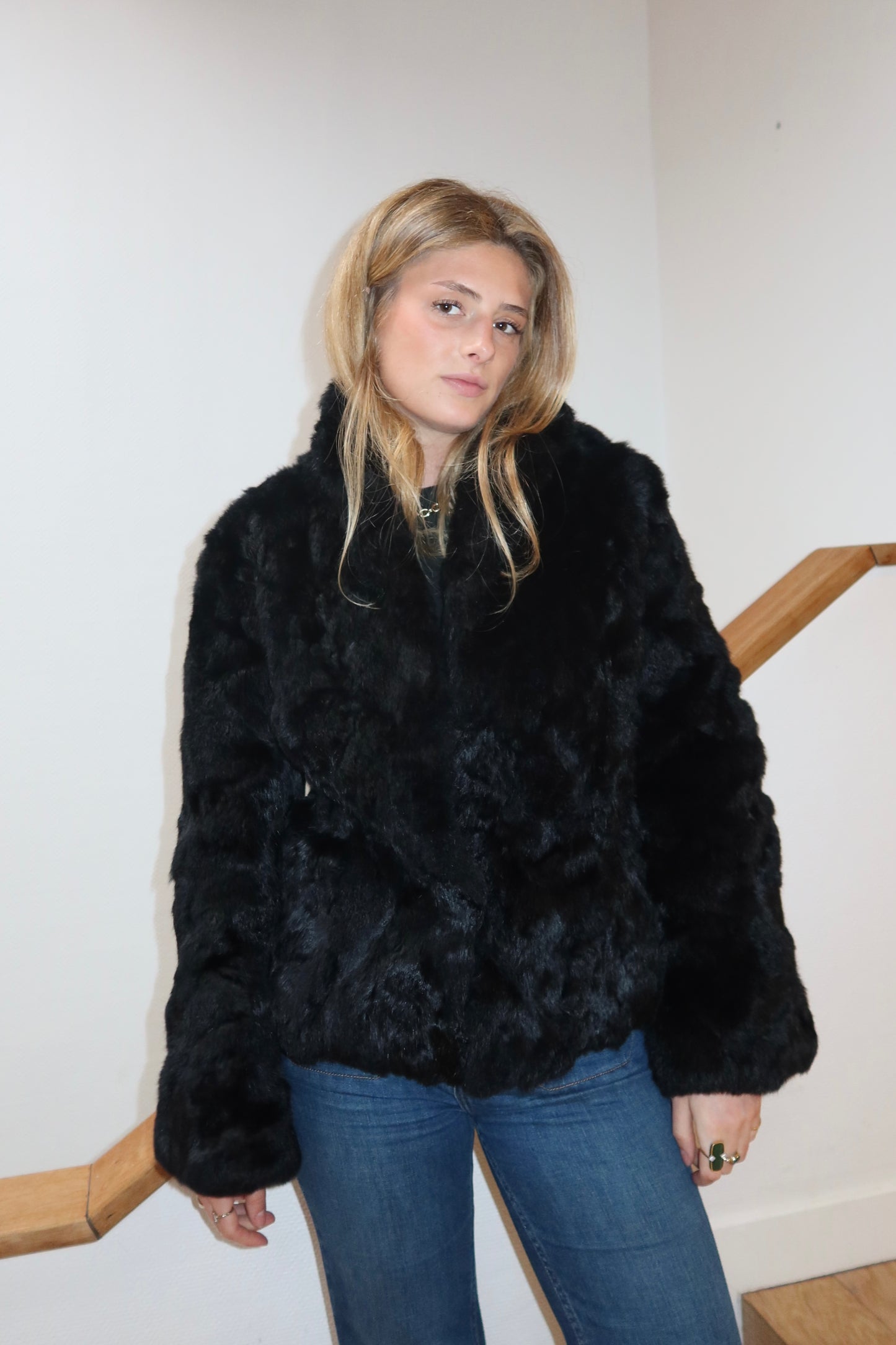 Manteau en fourrure noir