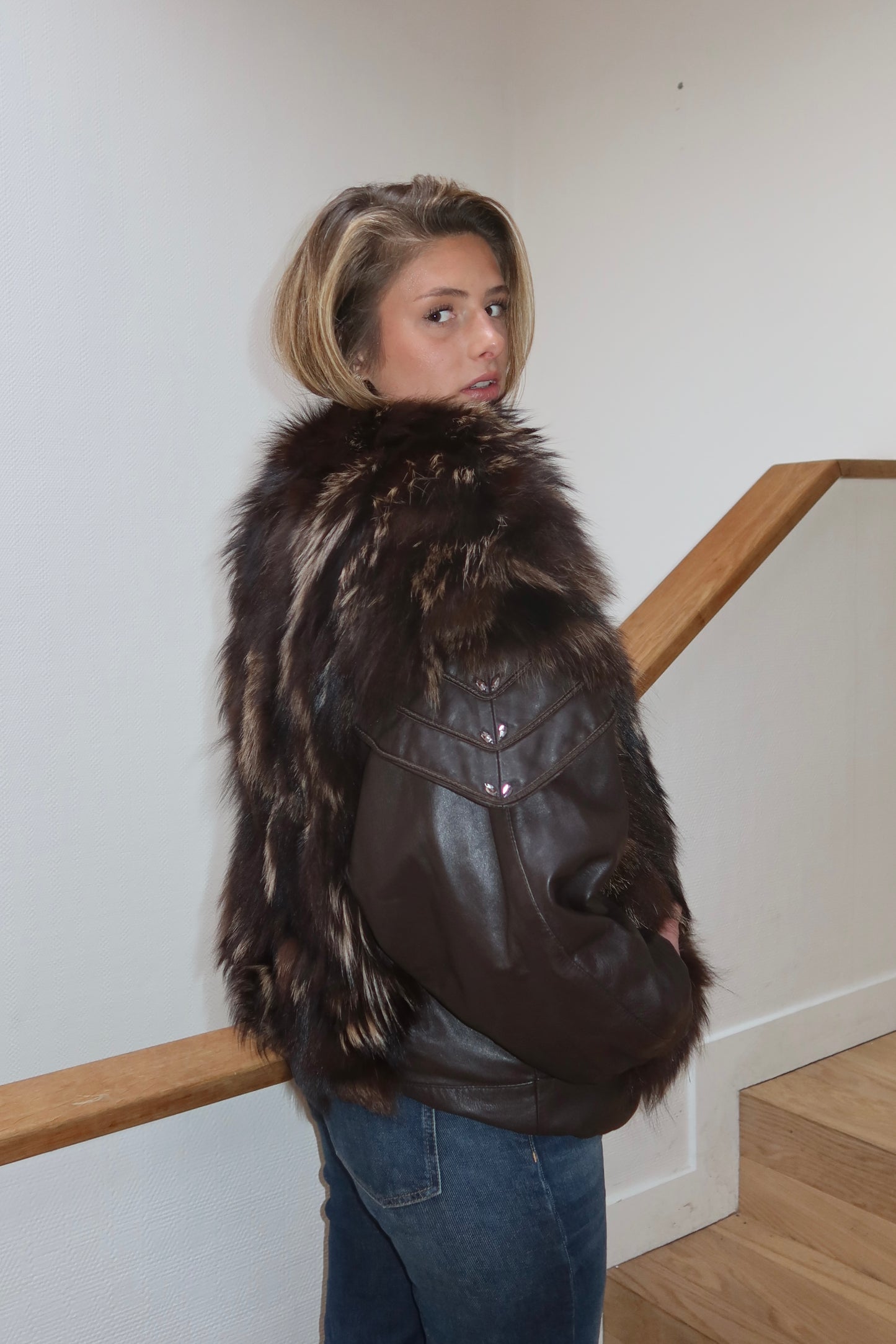 Veste en fourrure et cuir marron