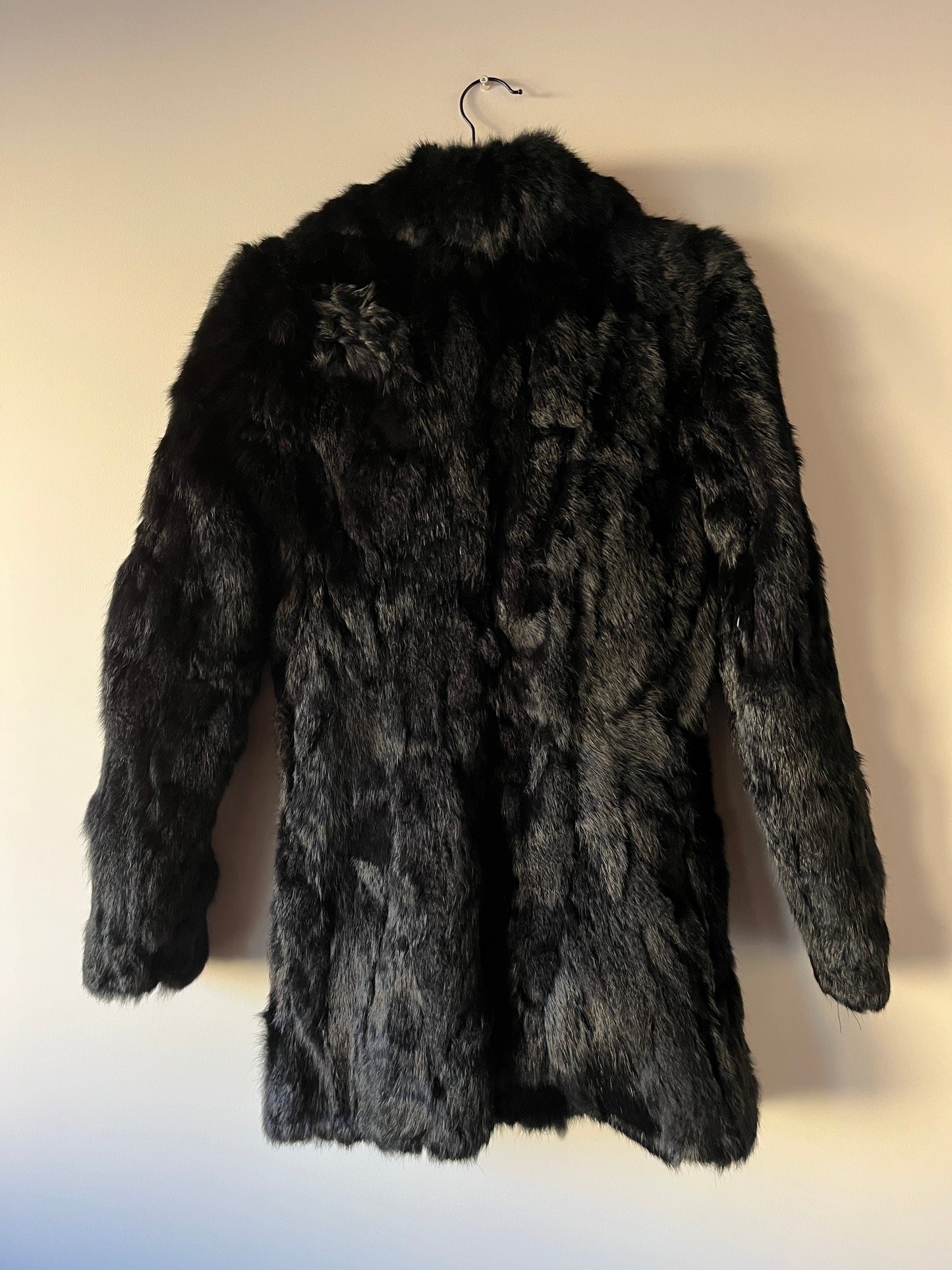 Manteau en fourrure forme caban