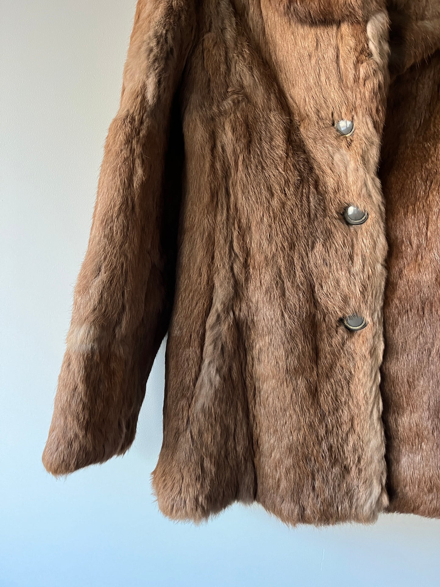 Manteau en fourrure taupe