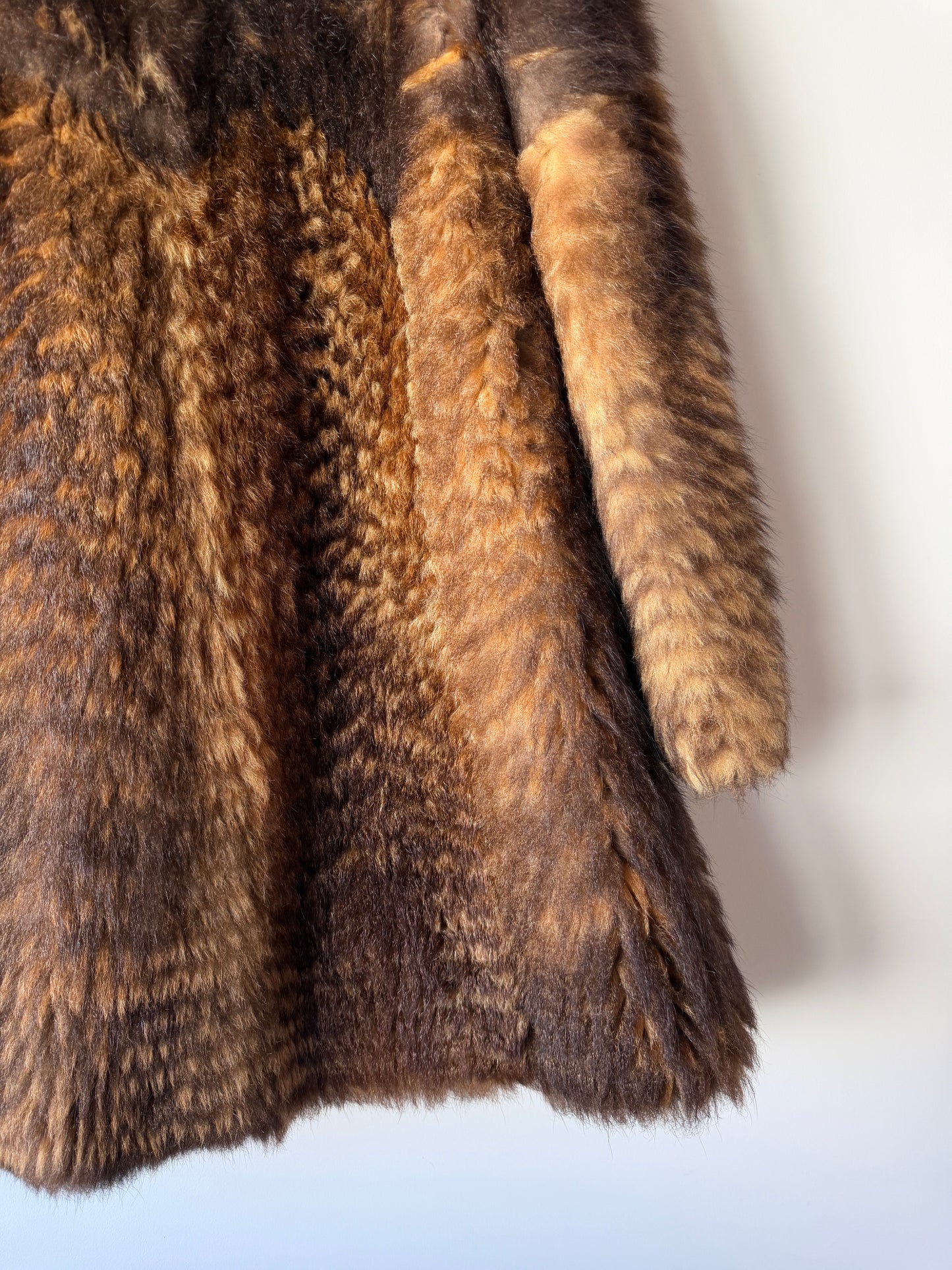 Manteau en fourrure marron