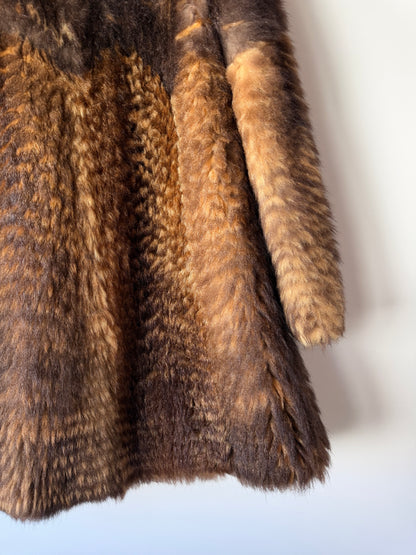 Manteau en fourrure marron