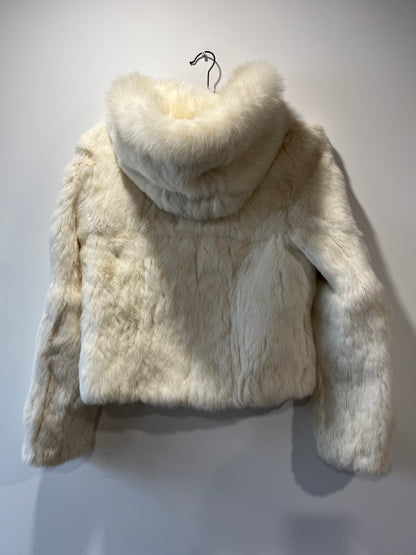 Veste à capuche courte en fourrure blanche