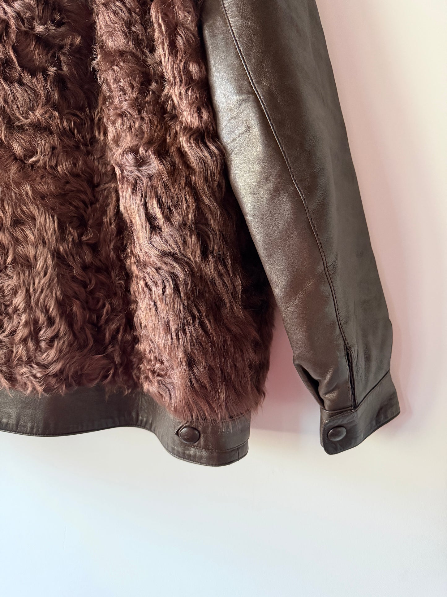 Veste en fourrure et cuir marron