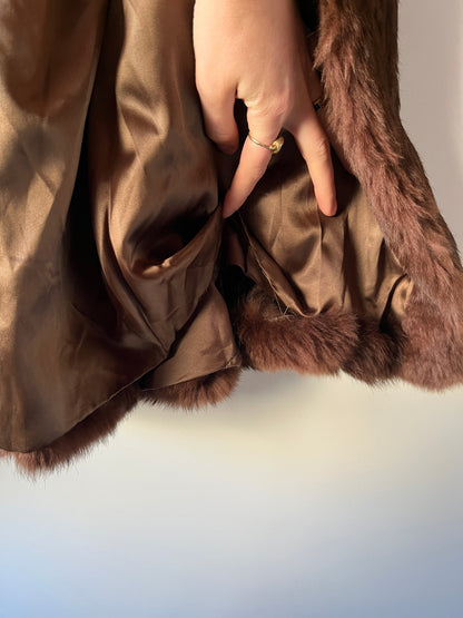 Manteau en fourrure marron