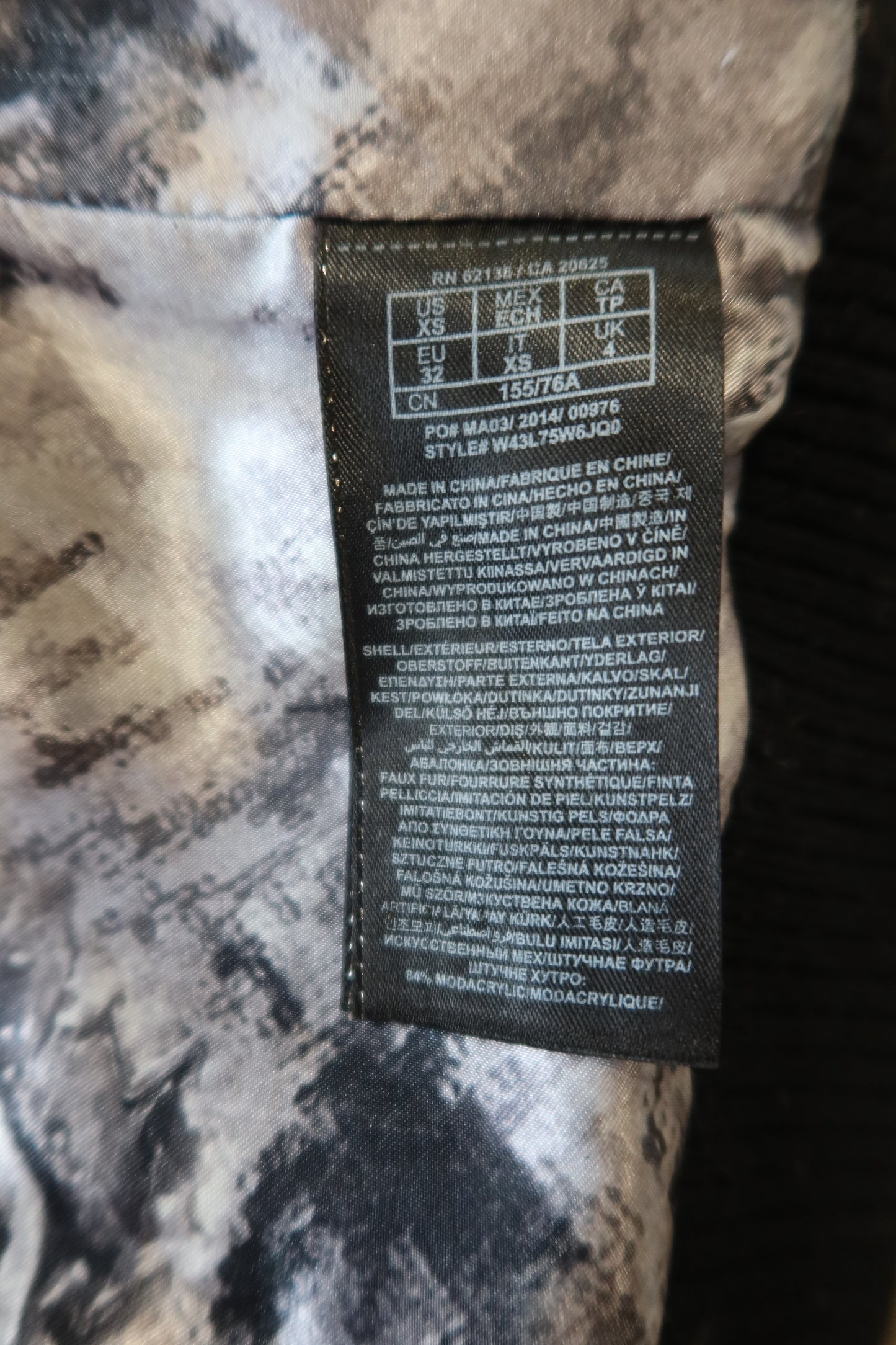 Veste en fausse fourrure Guess