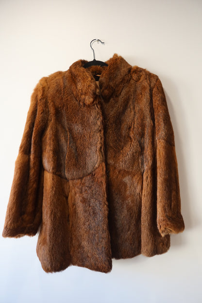 Manteau en fourrure marron