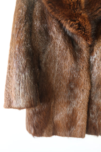 Manteau en fourrure marron