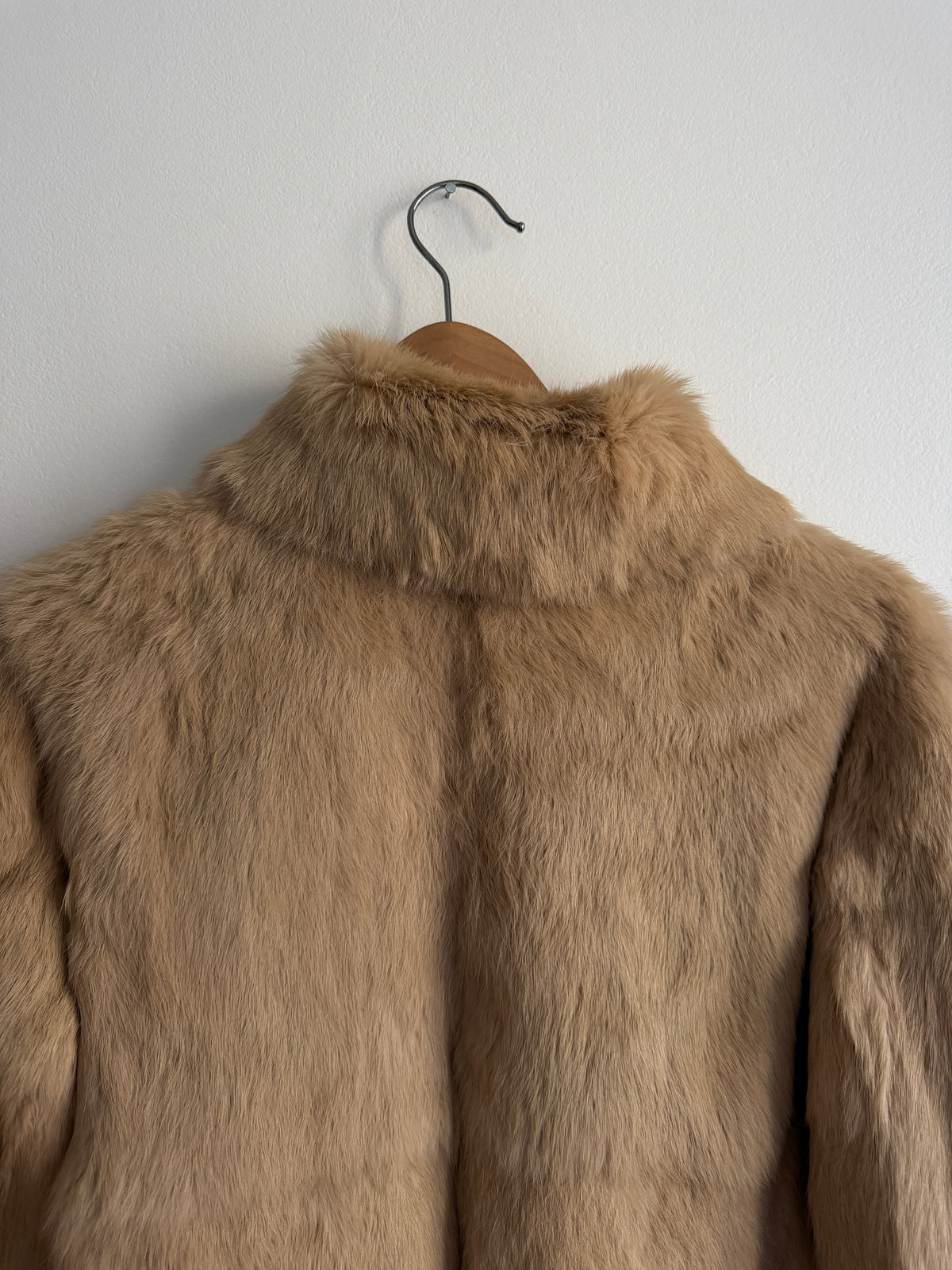 Veste en fourrure beige
