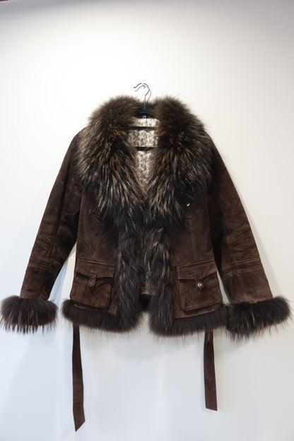 Veste en cuir avec bordures en fourrure marron