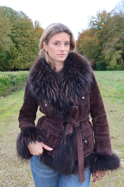 Veste en cuir avec bordures en fourrure marron