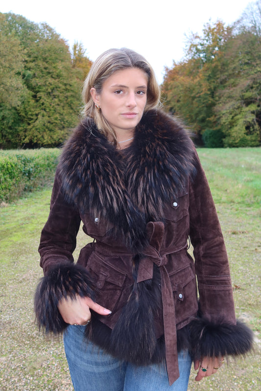 Veste en cuir avec bordures en fourrure marron